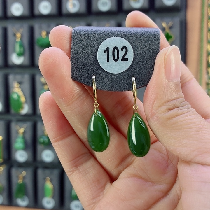 和田玉18K金镶嵌耳饰