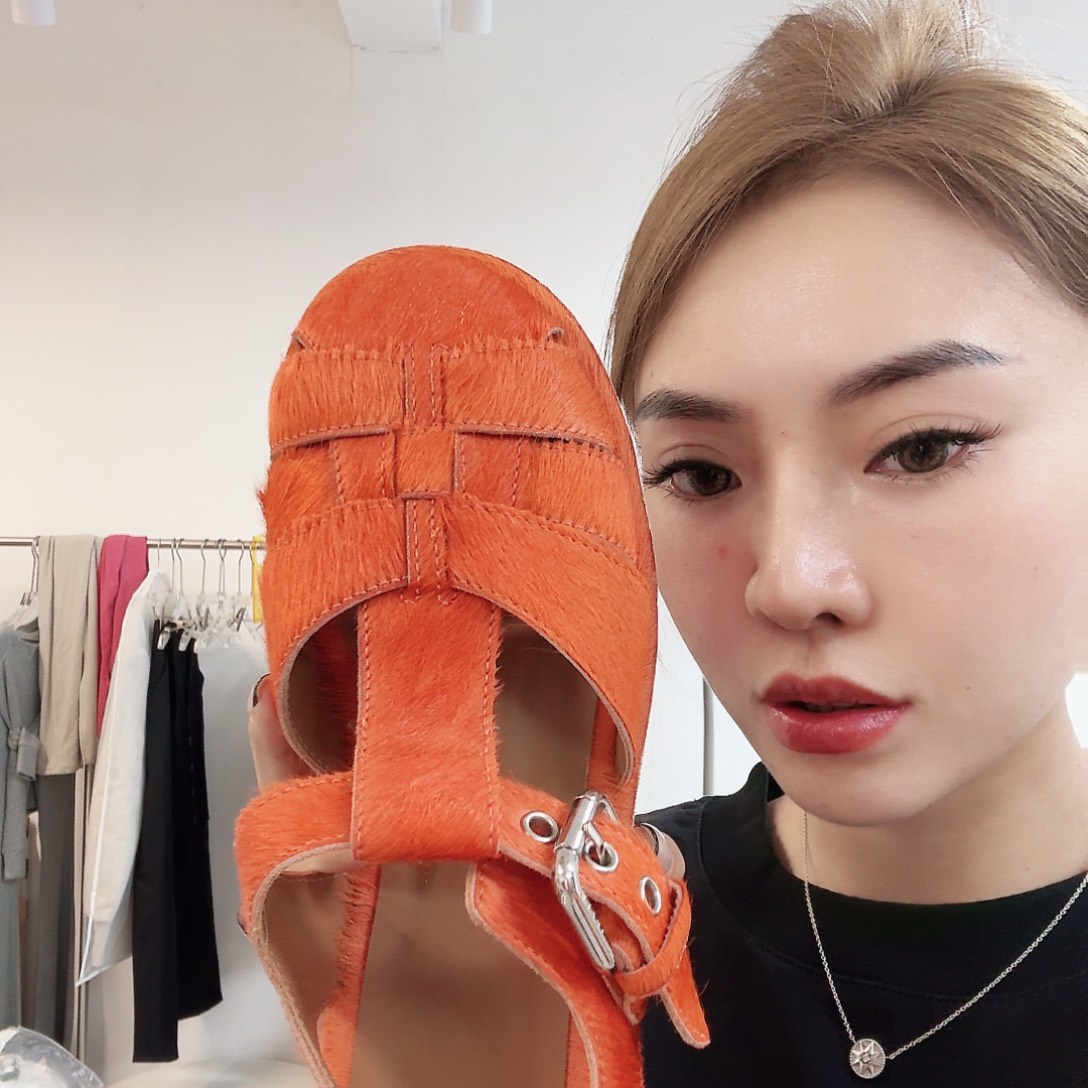 吃完饭再聊会就睡觉