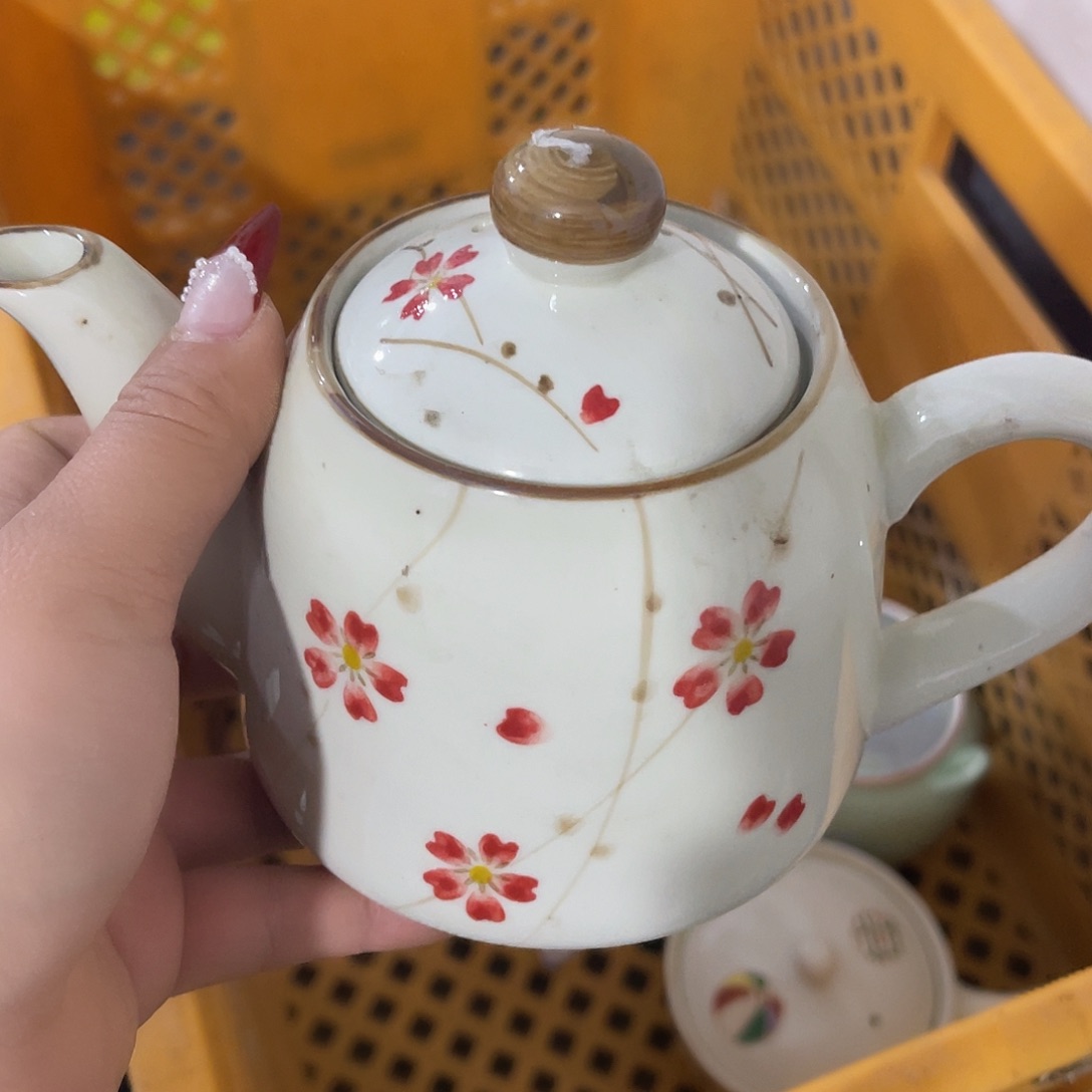 瓷片孤*嗯！羽毛球等多种比赛场地等