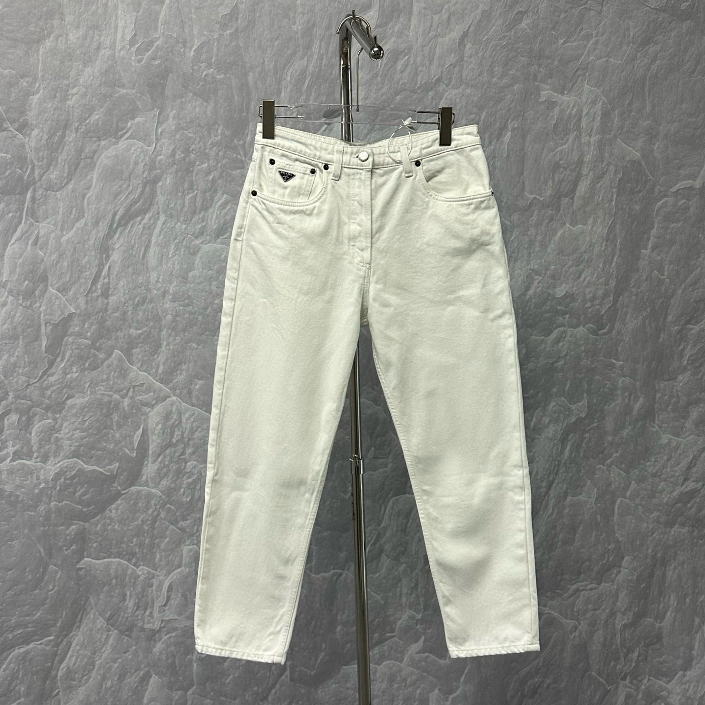 99新 Prada/普拉达 三角钢标牛仔长裤 27码 D17721