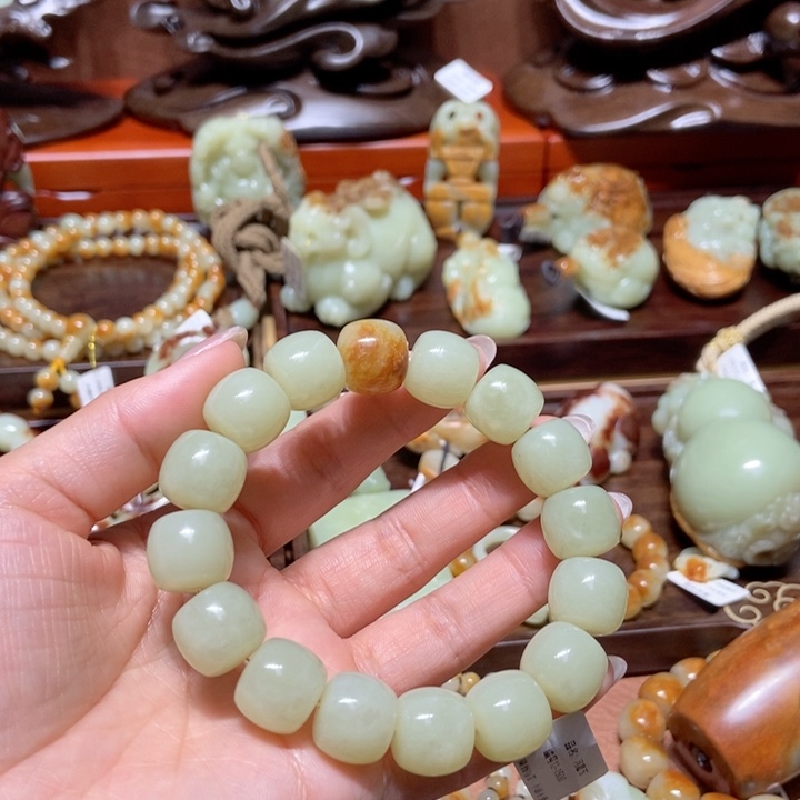 岫岩河磨玉（透闪石质玉）手链未镶嵌