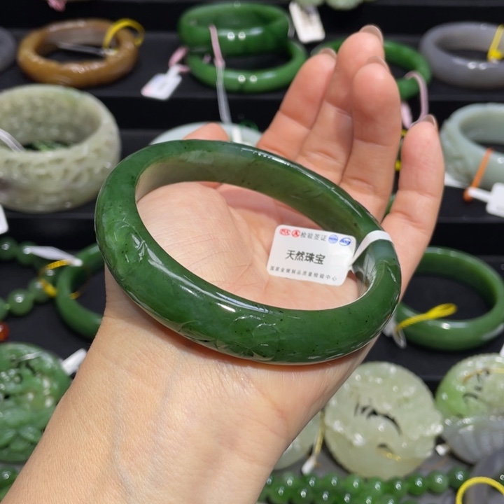 和田玉手镯64圈口 编号2未镶嵌用**朵