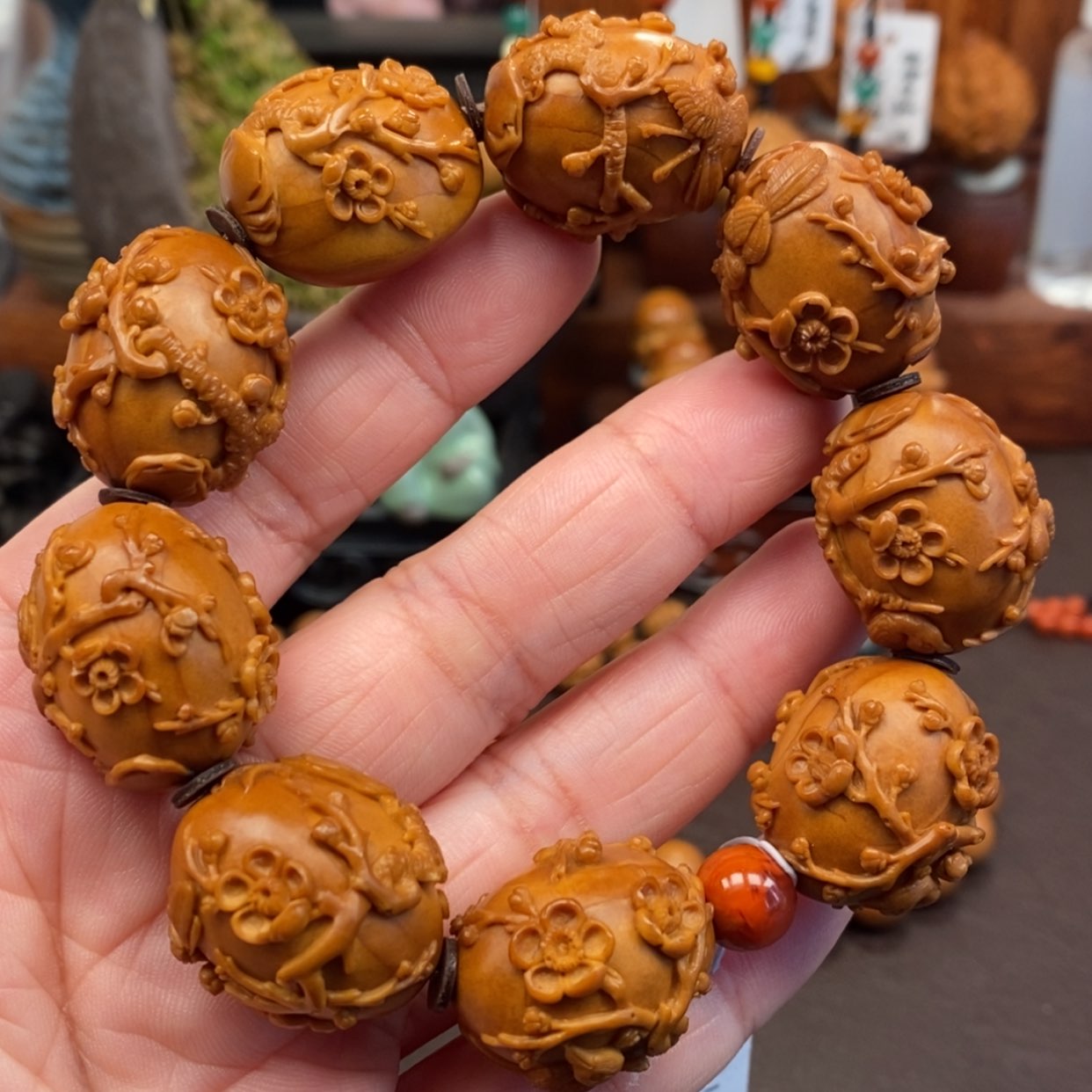 【闪购商品】橄榄核吊坠喜上梅梢