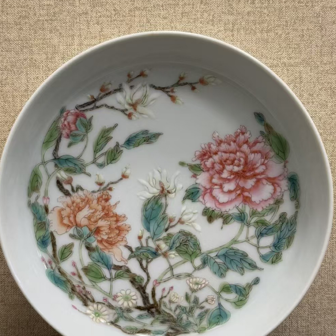 粉彩花卉花卉纹盘