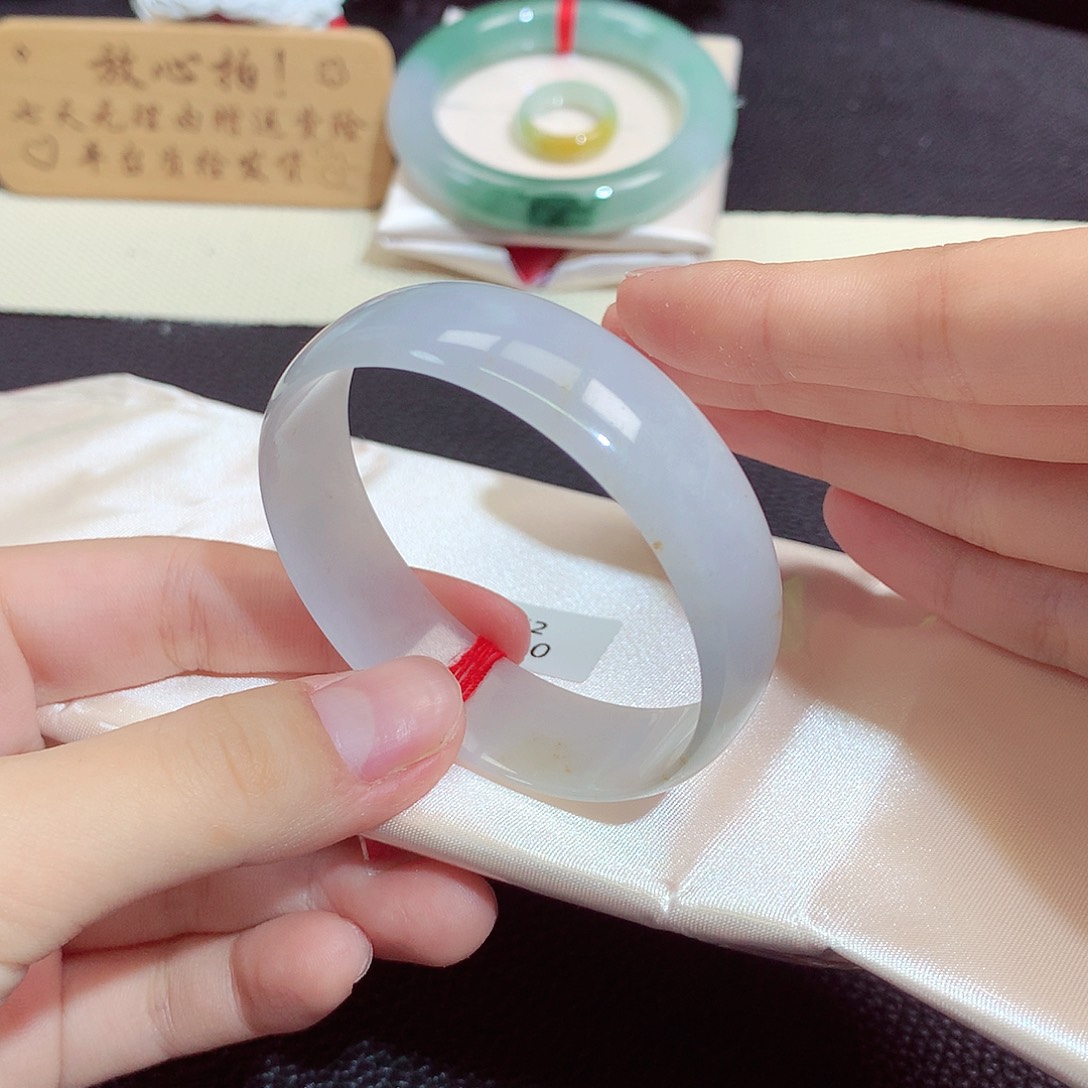 翡翠未镶嵌手镯058