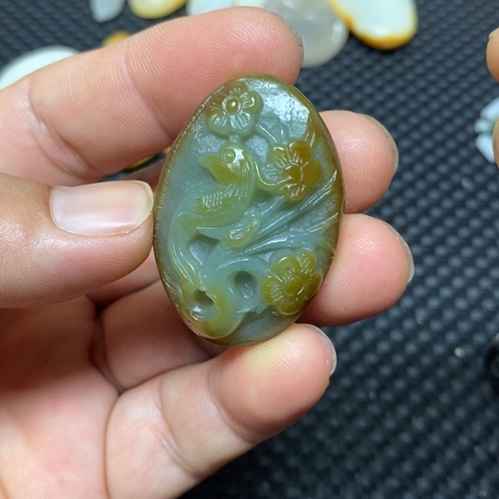 和田玉未镶嵌挂件