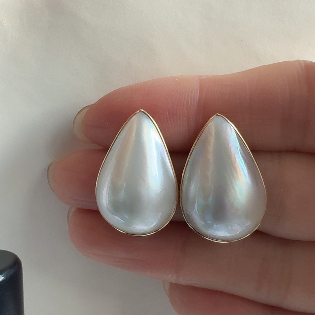 拼合珍珠（马贝珠）耳饰18K金镶嵌水滴