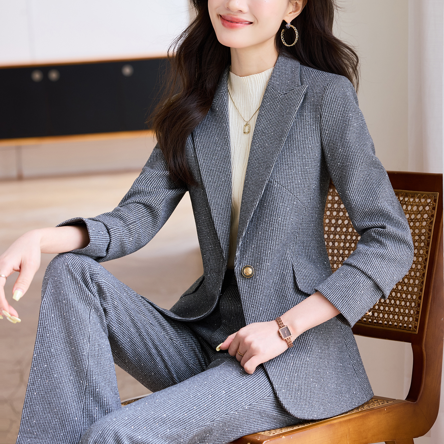 时尚红色西装套装女春秋新款设计感镶钻洋气修身正装西服两件套