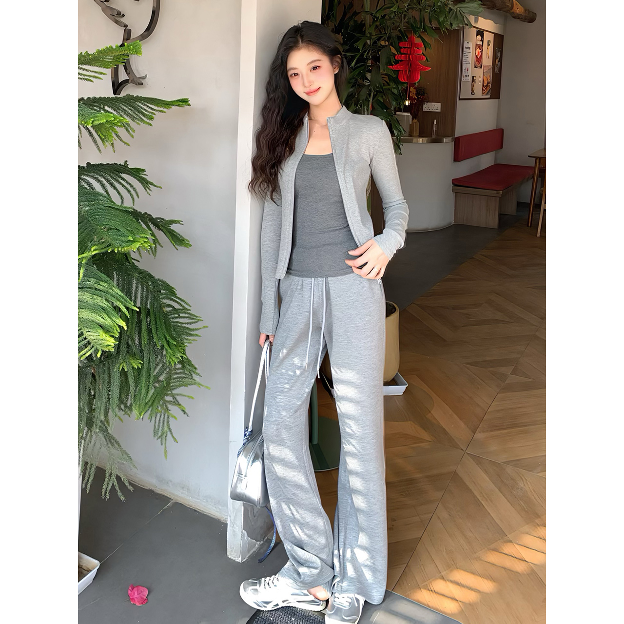 春夏新品长袖休闲运动上衣时髦精简约高级感百搭色系女士设计师