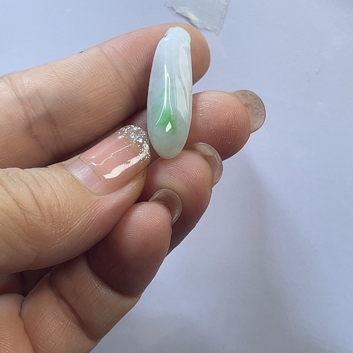 未镶嵌戒指翡翠白底青福瓜吊坠