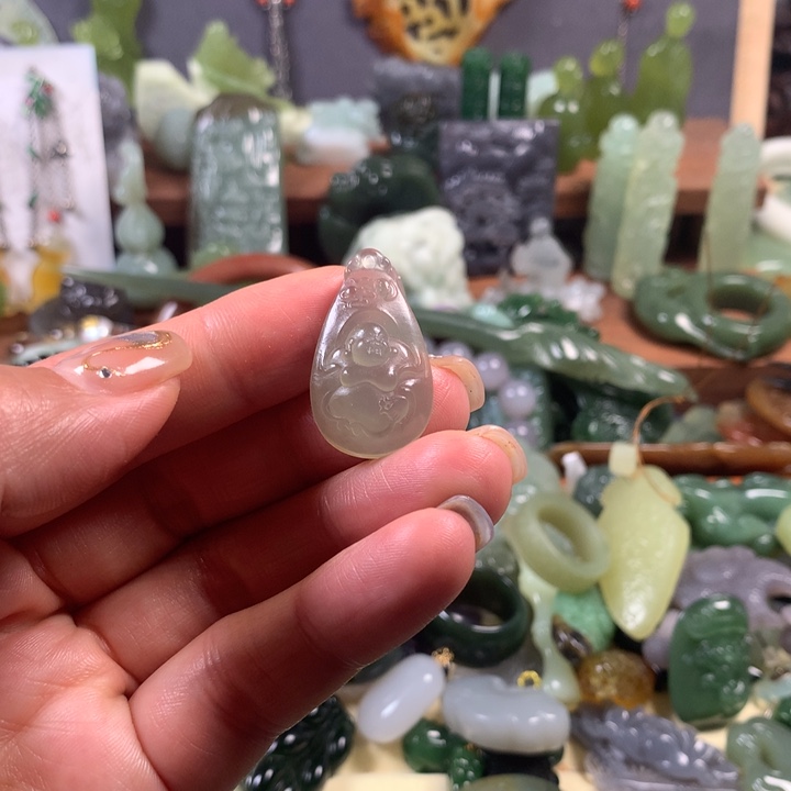 岫玉未镶嵌挂件挂件