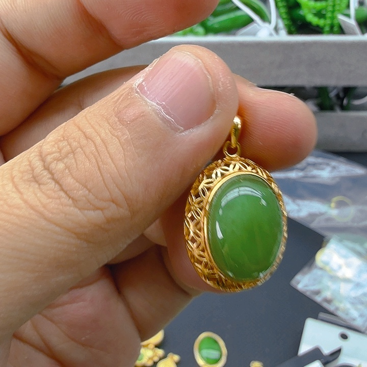 和田玉（碧玉）颈饰银S925镀金镶嵌