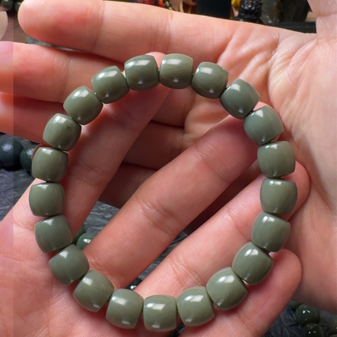 和田玉手链未镶嵌