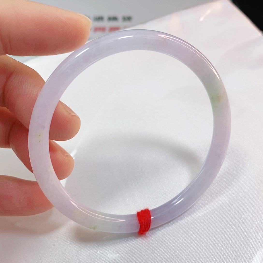 翡翠手镯未镶嵌57.8圈口圆条