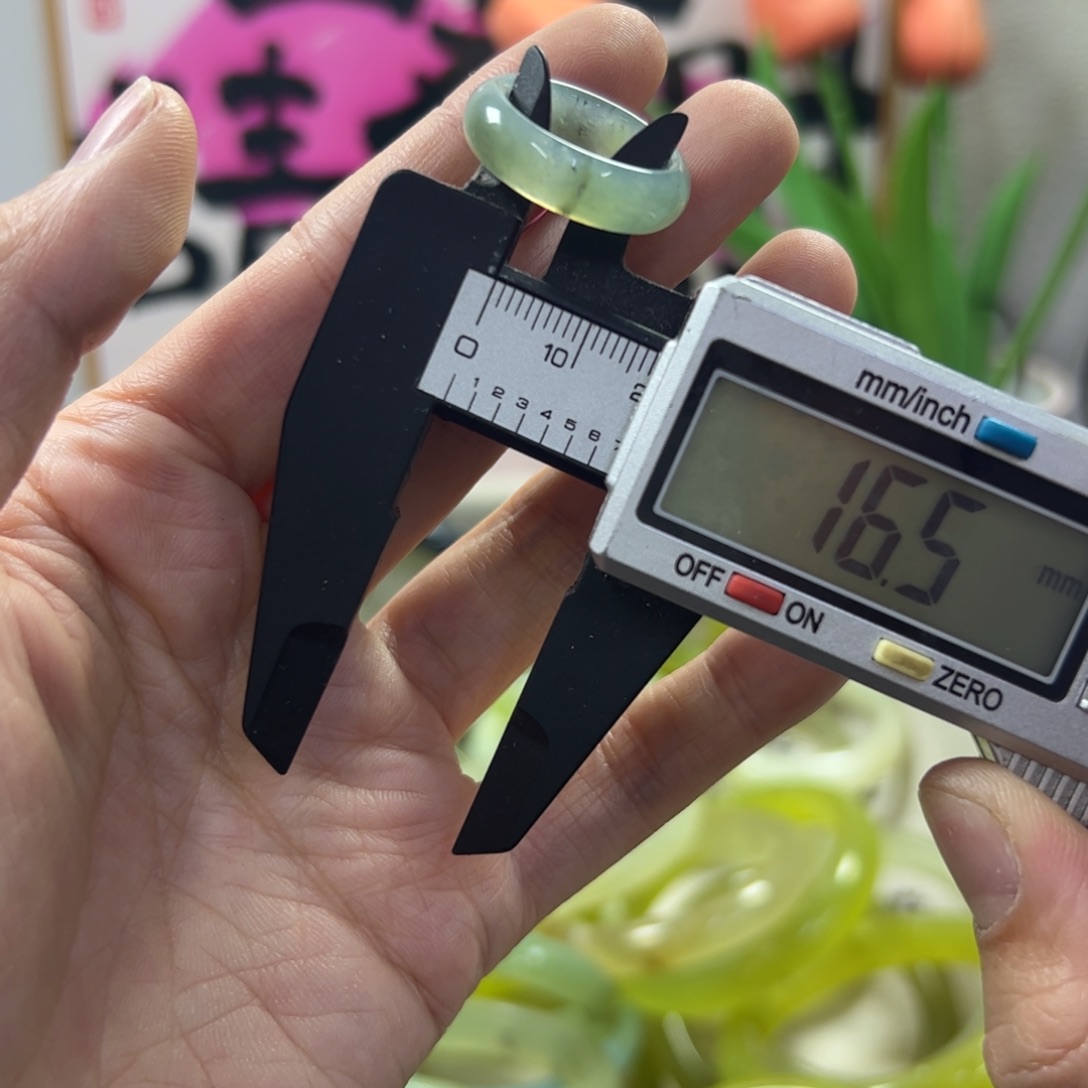 蛇纹石玉手镯未镶嵌416