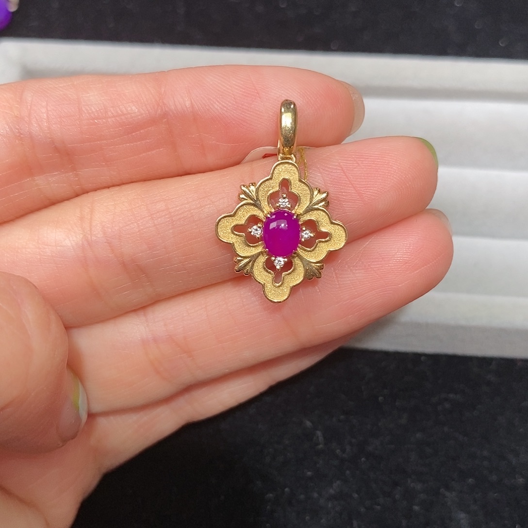 苏纪石（舒俱来）18K金镶嵌吊坠(不含链)