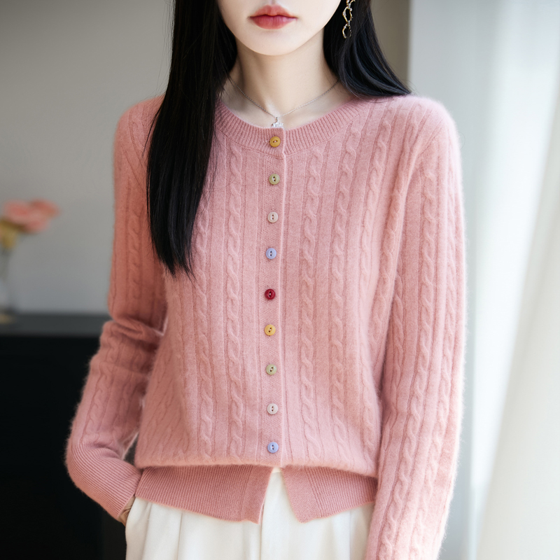 舒适随心~秋冬新款彩扣麻花圆领系扣羊毛衫女毛衣百搭针织衫