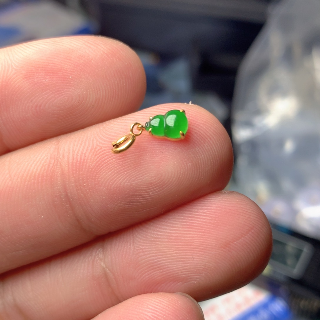 【闪购商品】颈饰18K金镶嵌翡翠翡翠