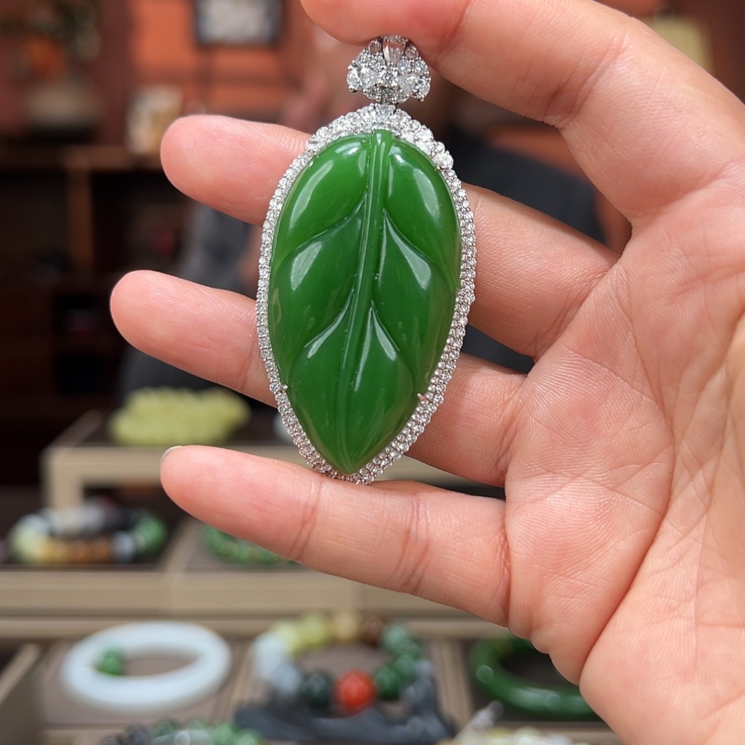 18K金镶嵌手链和田玉诸**遂