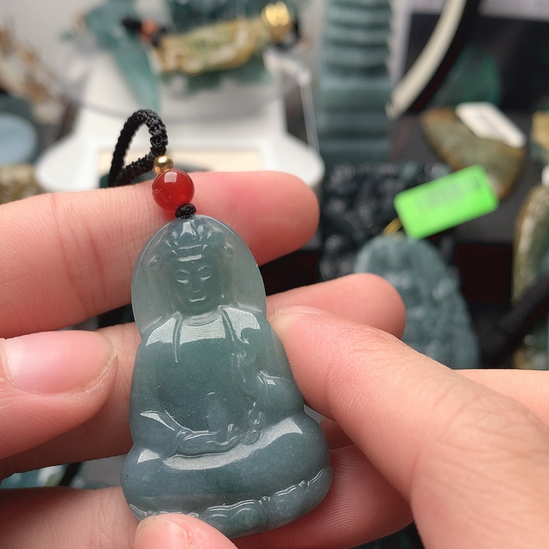 翡翠未镶嵌颈饰无