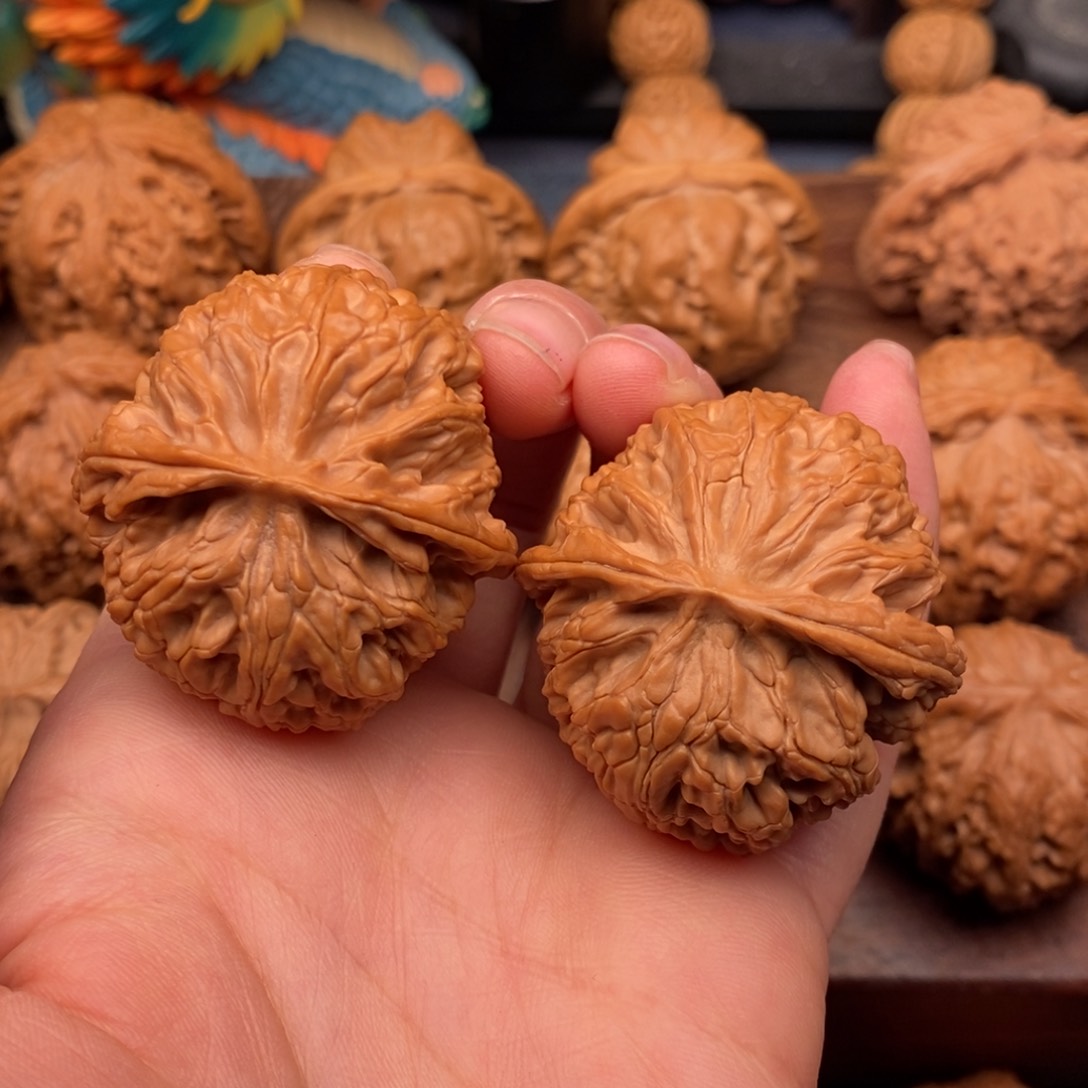 文玩核桃把件39边40肚，全品精配，圆球苹果园