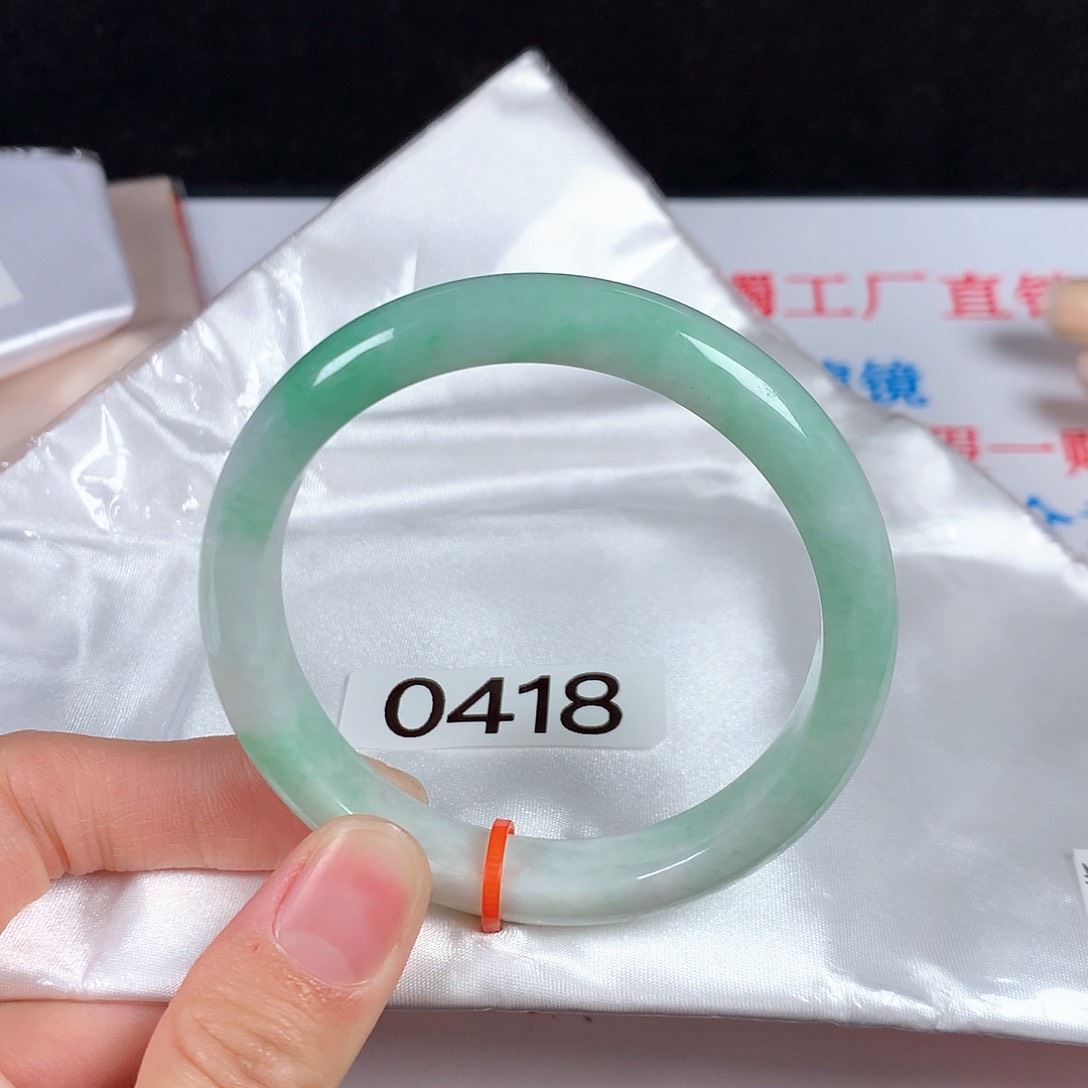 【闪购商品】翡翠手镯未镶嵌55圈口