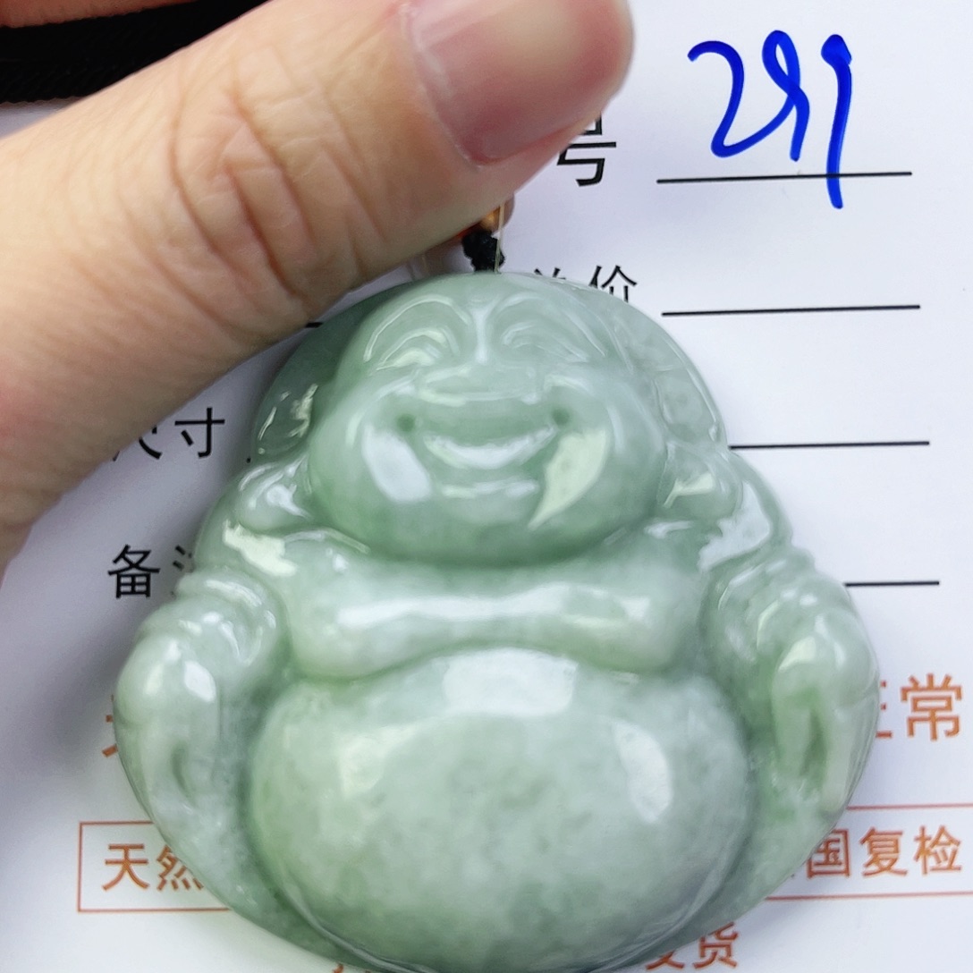 翡翠颈饰未镶嵌佛公