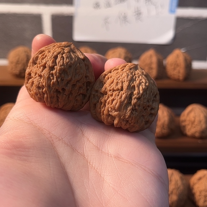 35尺南疆石小手捻一对