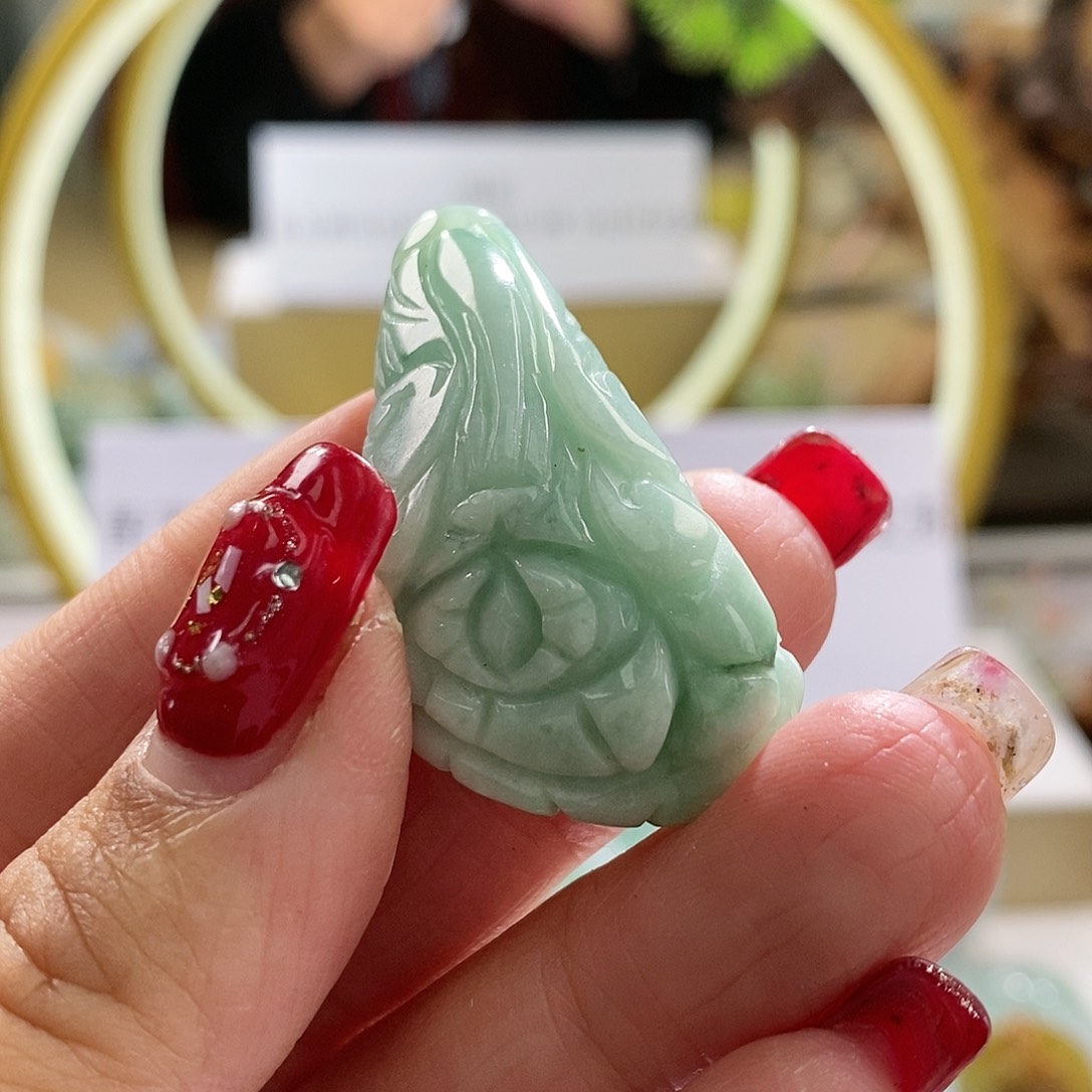 【闪购商品】翡翠颈饰未镶嵌菜