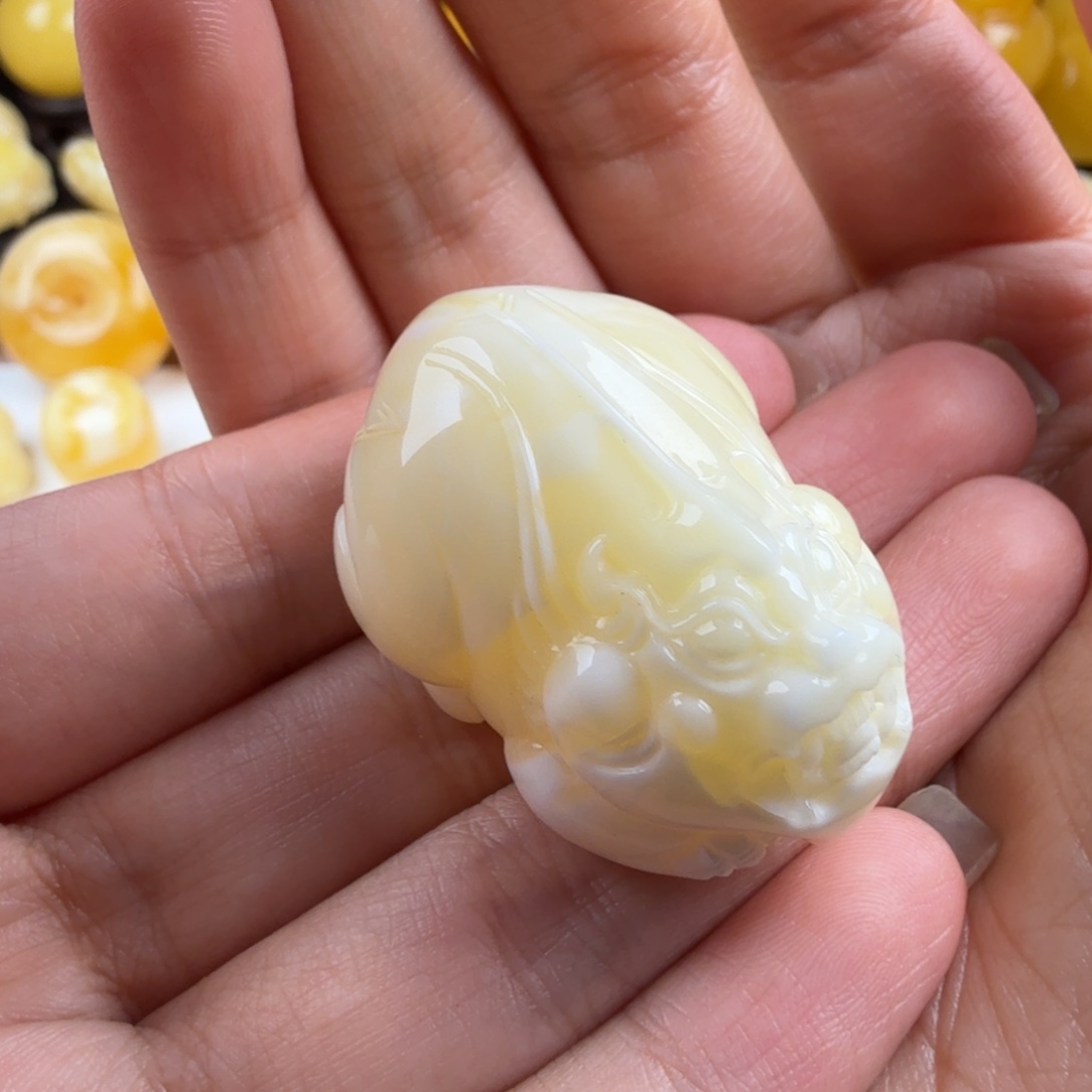C***y琥珀未镶嵌颈饰纯天然琥珀蜜蜡无优化