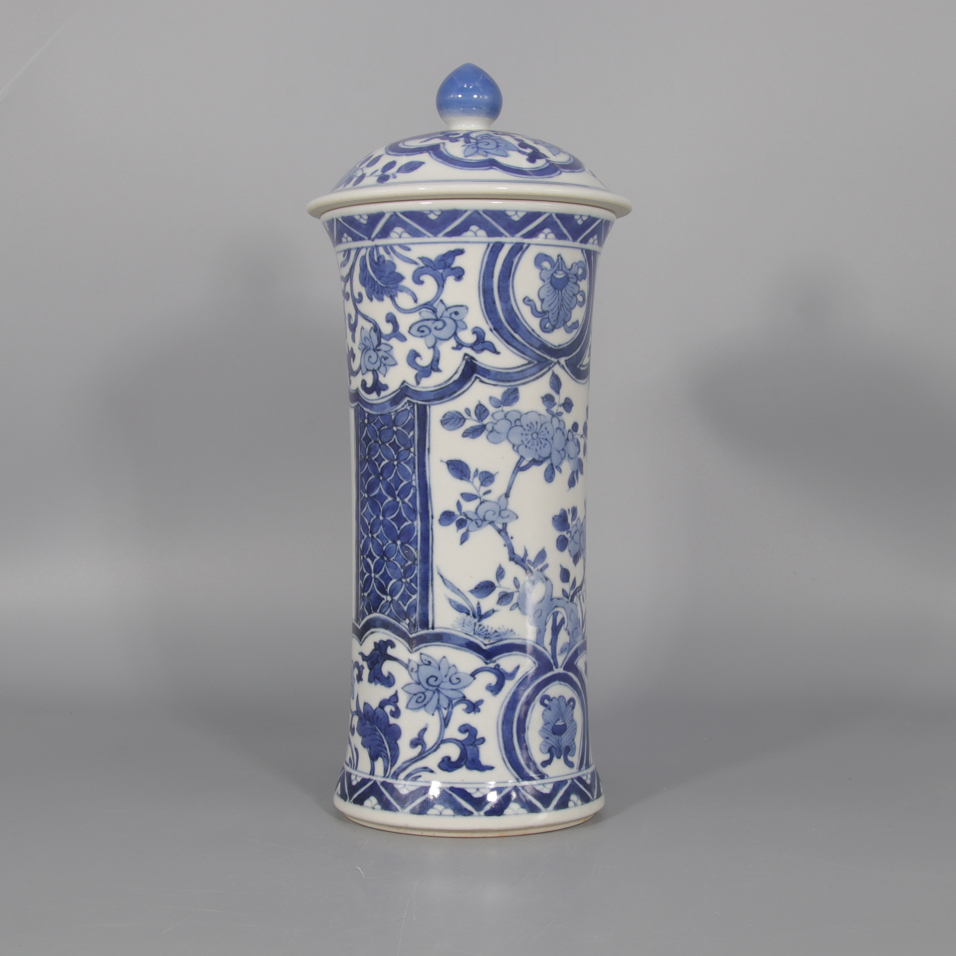 青花花卉盖瓶     H412-505