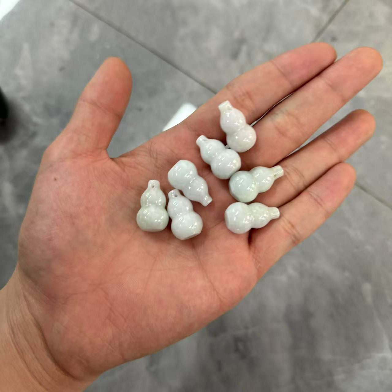 天然A货翡翠葫芦吊坠-多样性发一