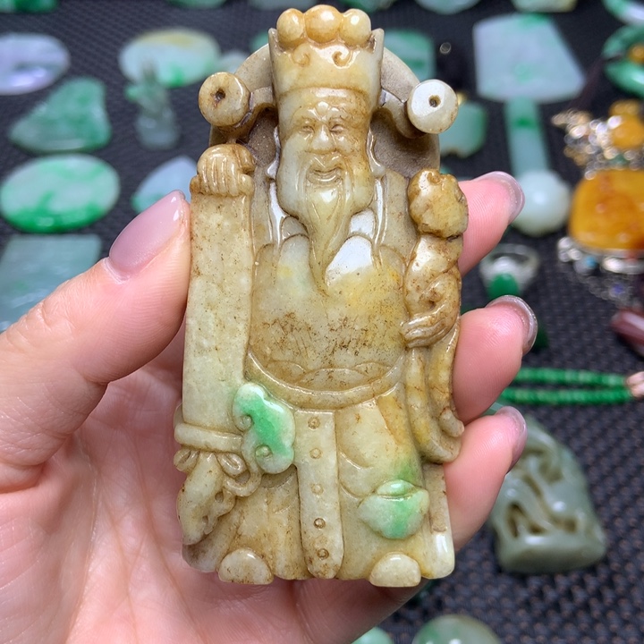 翡翠挂件未镶嵌……