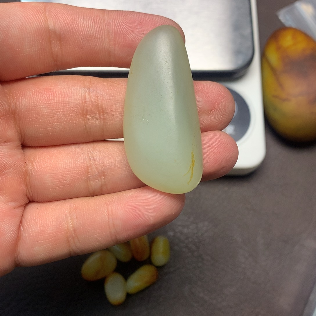 和田玉（糖玉）未镶嵌挂件