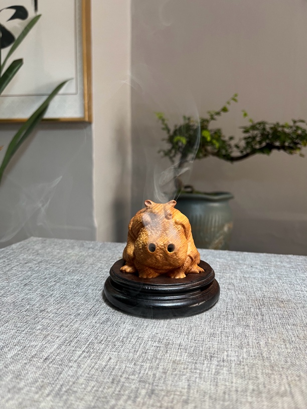 木雕工艺崖柏河马香炉