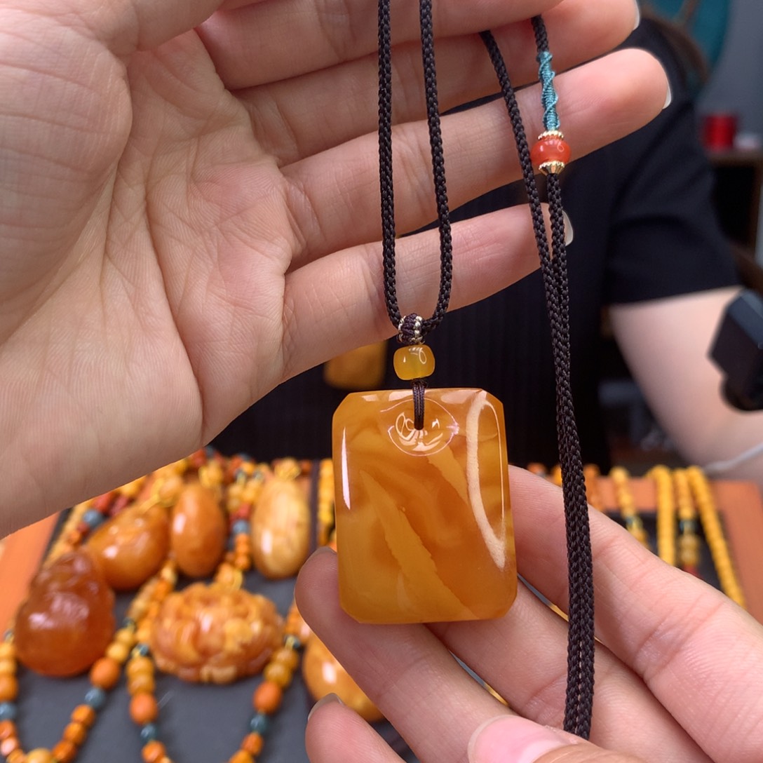 蜜蜡颈饰未镶嵌天然