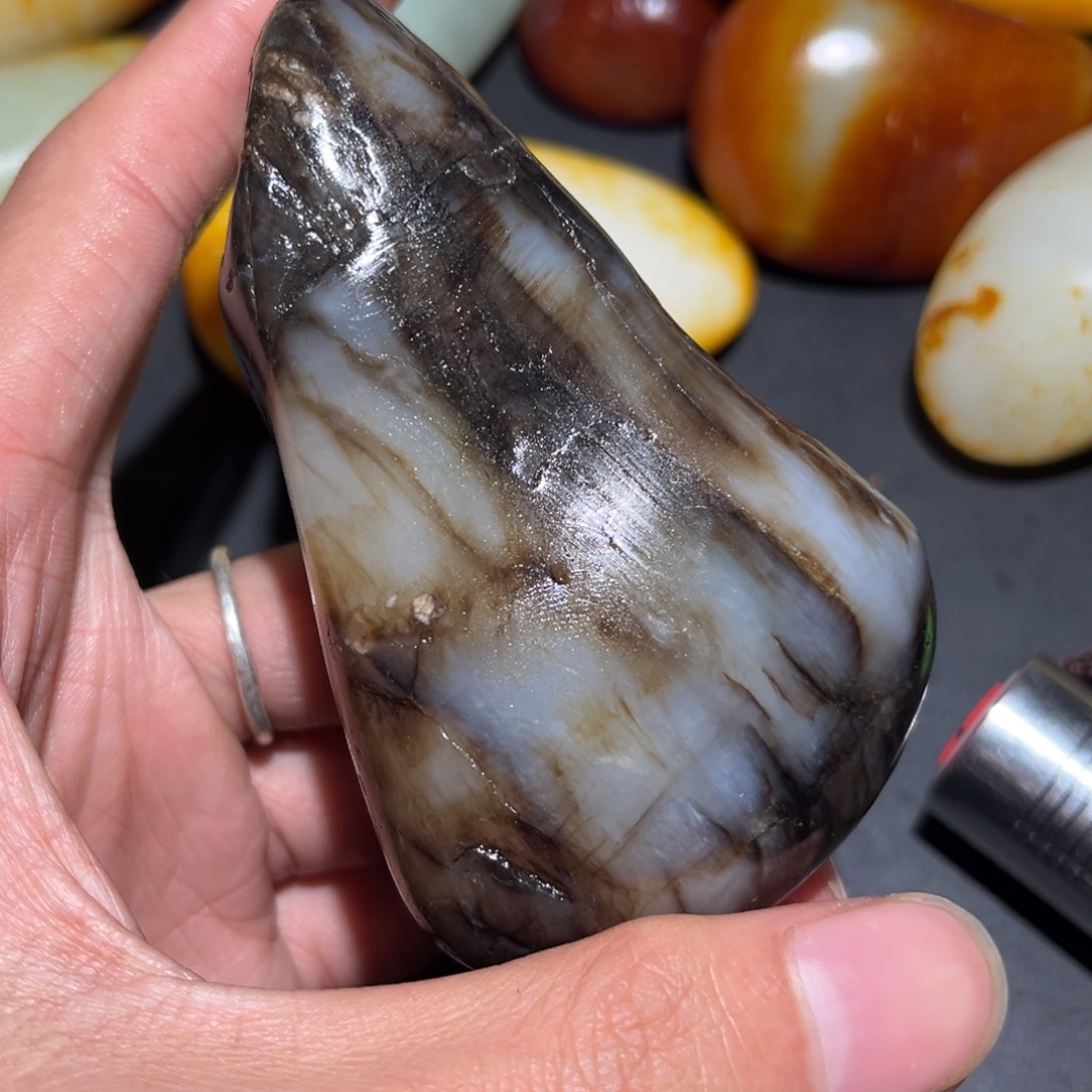 和田玉未镶嵌珠宝奇石