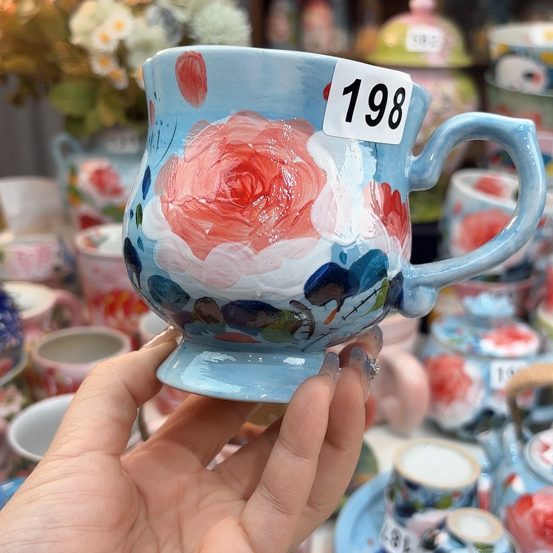 瓷片这就是所谓一群爱