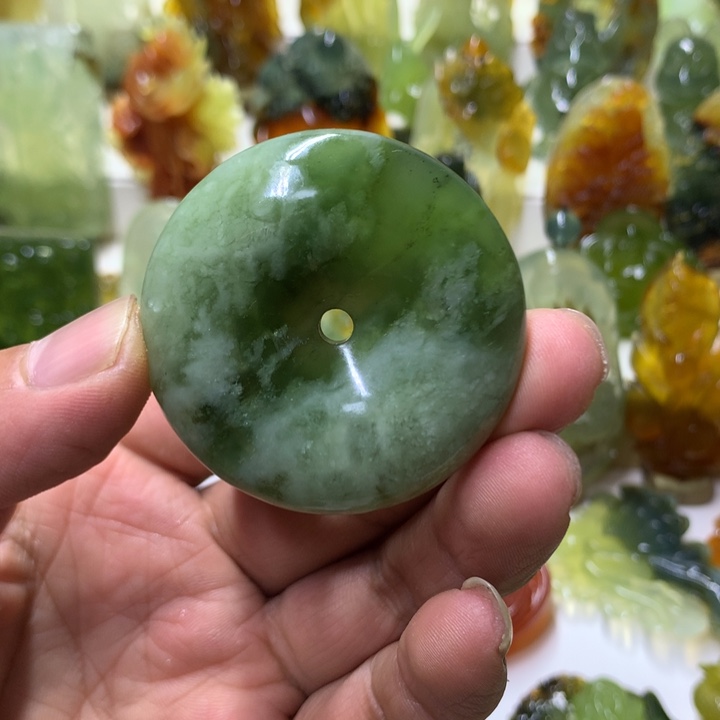 蛇纹石玉珠宝半成品未镶嵌