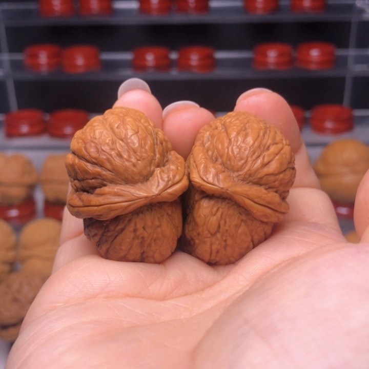 文玩核桃吊坠法****电80半壁