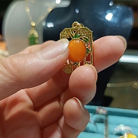 蜜蜡吊坠(赠链)银S925镀金镶嵌