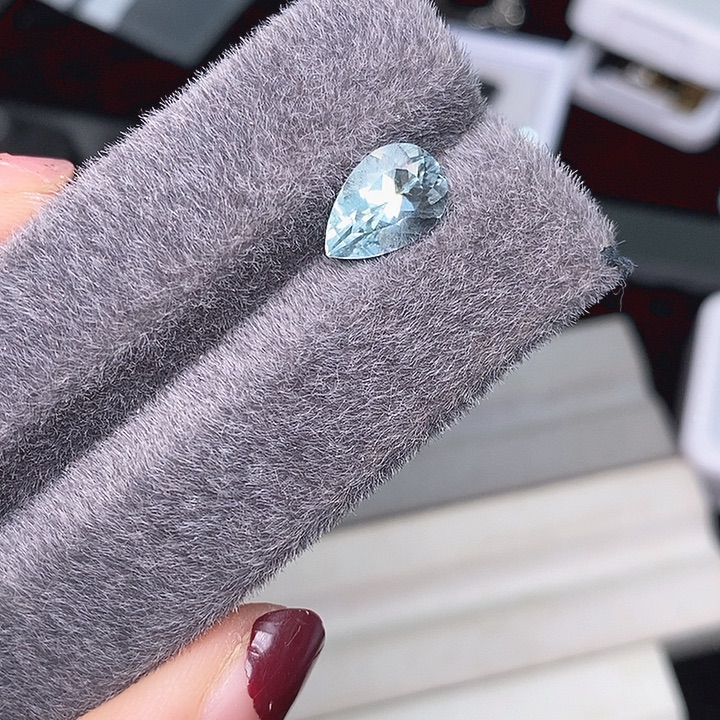 海蓝宝石裸石2.55克拉