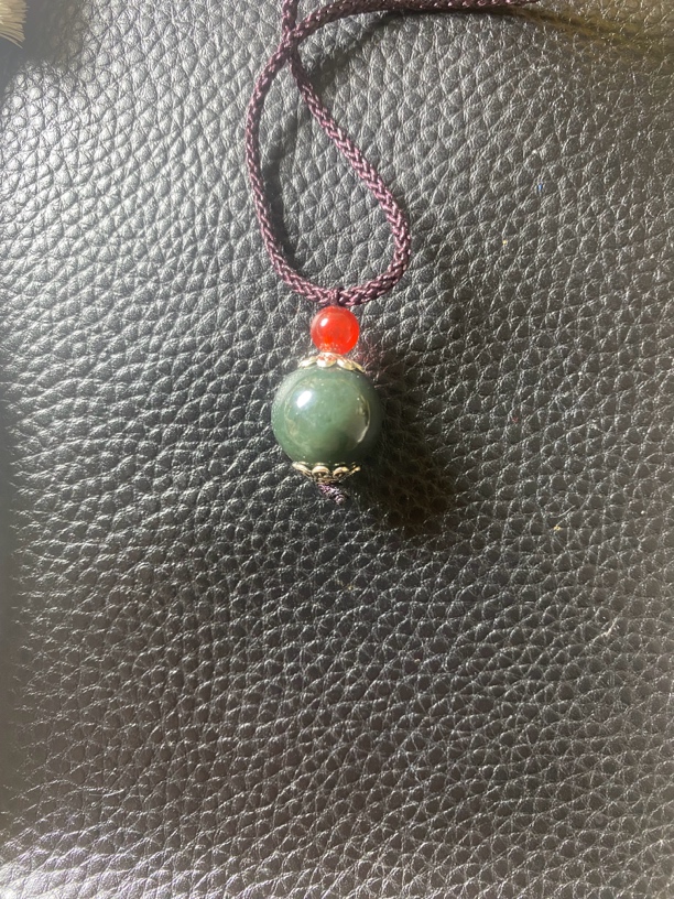 时尚潮流精品和田玉挂件