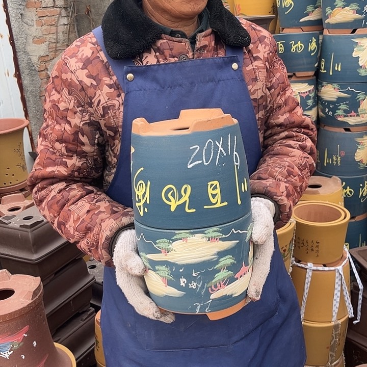 紫砂紫砂花盆和小