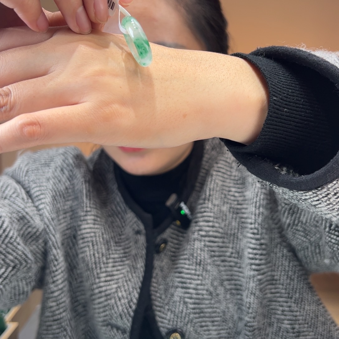 石英质玉戒指未镶嵌17圈