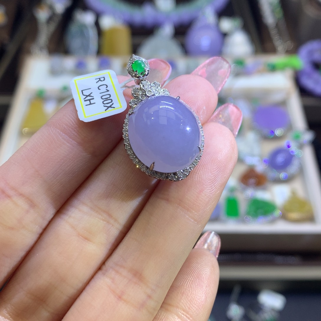 翡翠颈饰18K金镶嵌翡翠