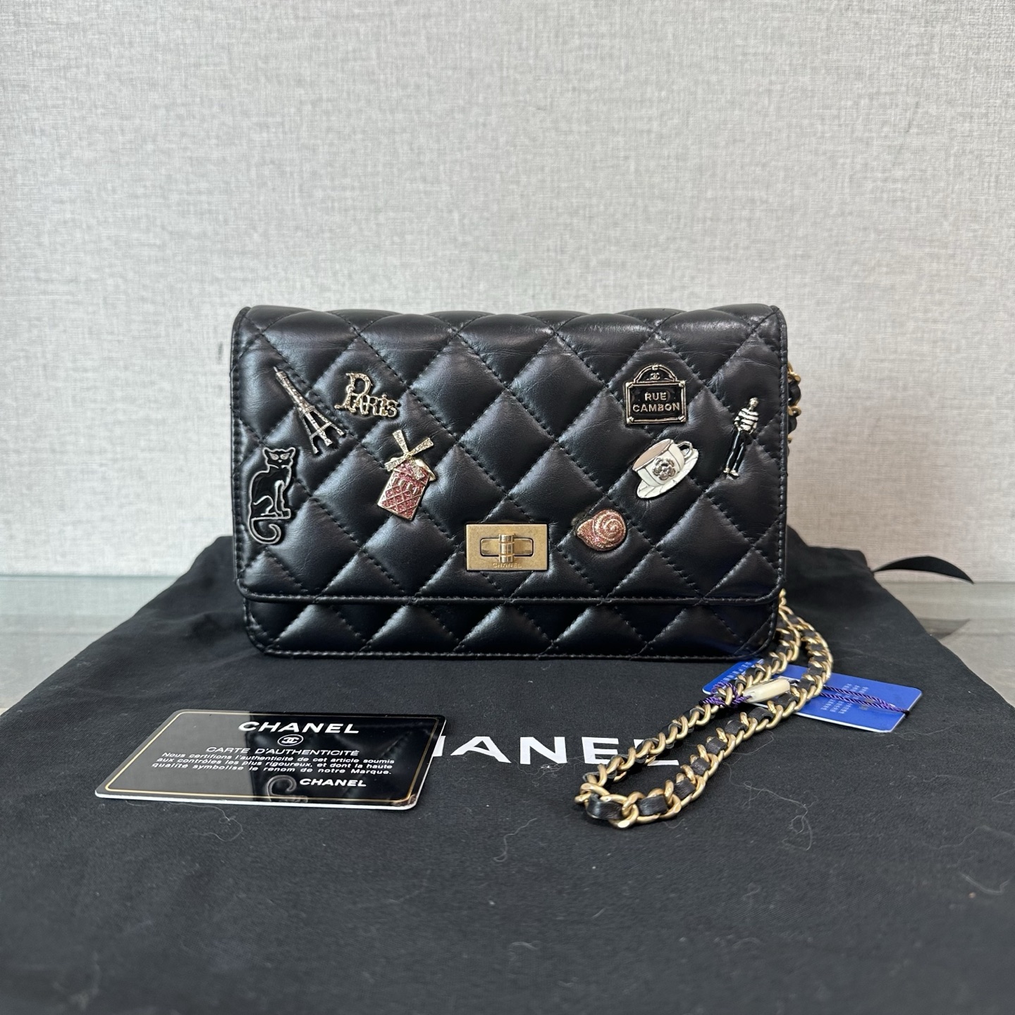 95新 Chanel/香奈儿 限量款徽章2.55黑金WOC链条包 41472