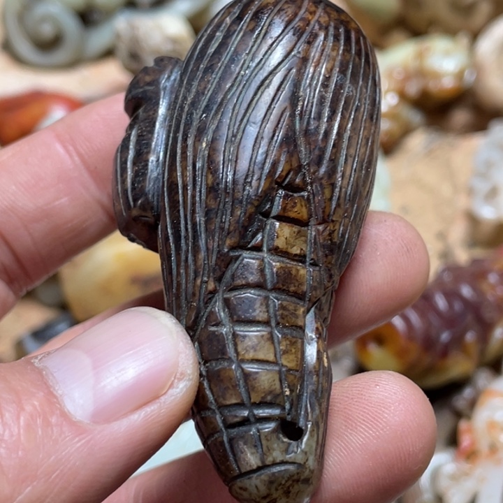 和田玉（糖玉）未镶嵌颈饰