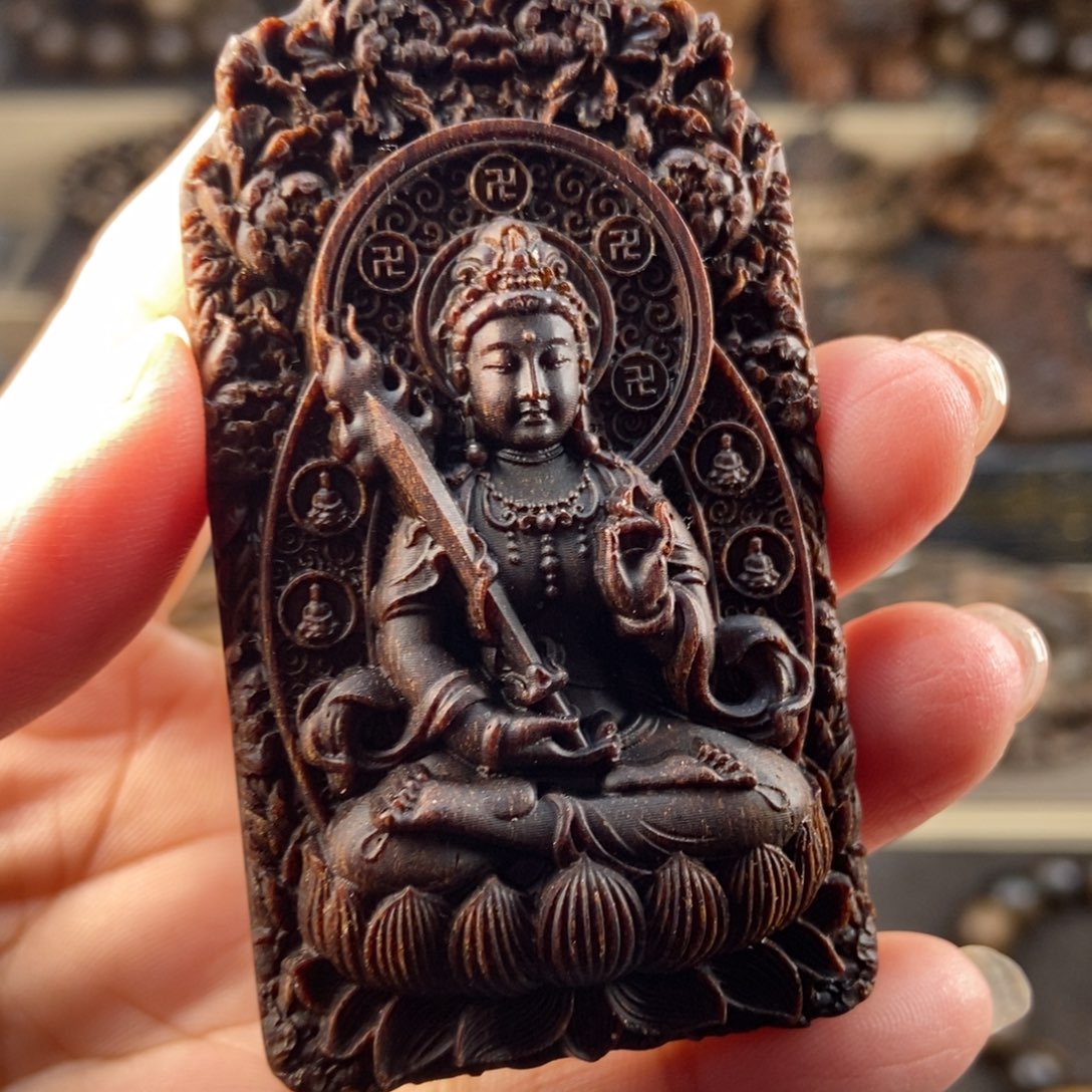 沉香木吊坠友***业越南芽庄富森红土