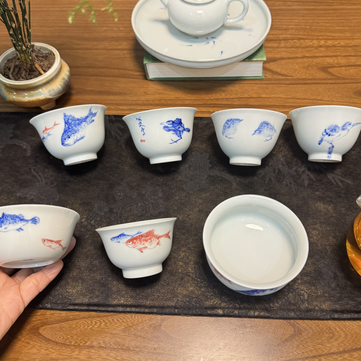 景德镇纯手工手绘青花釉下红八大山人题材主人杯茶杯茶具家用陶瓷
